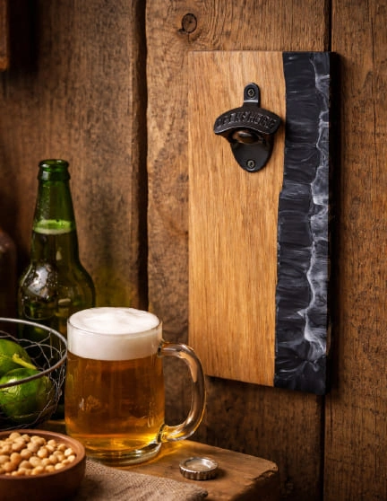 décapsuleur mural bois résine noir volutes